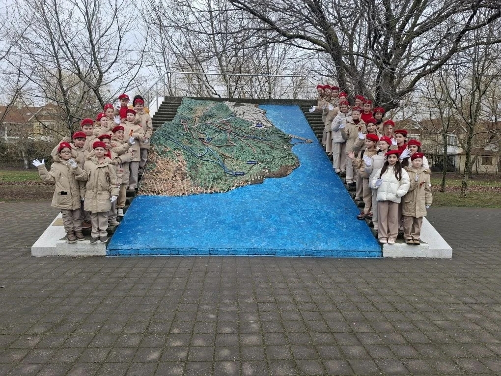 Юнармейцы посетили исторические места в городе-герои Новороссийск.